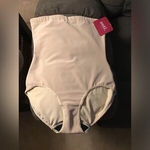 NWT Women’s XS Anti. Nude High Waisted Shaping Panty